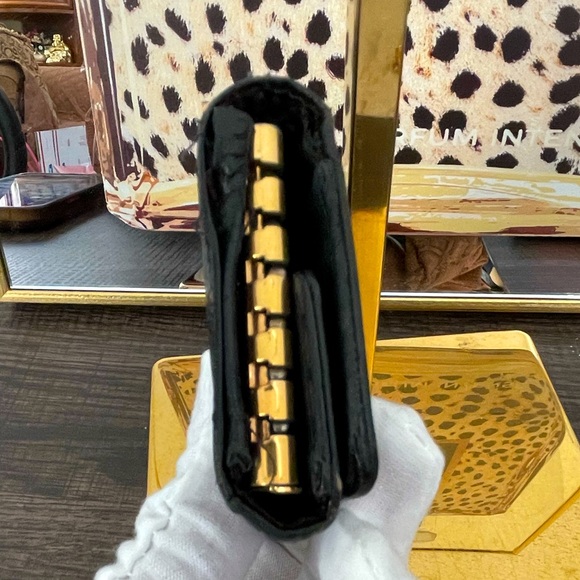 CHANEL Black Caviar Leather 6 Key
Holder Case Wallet - Picture 6 of 12